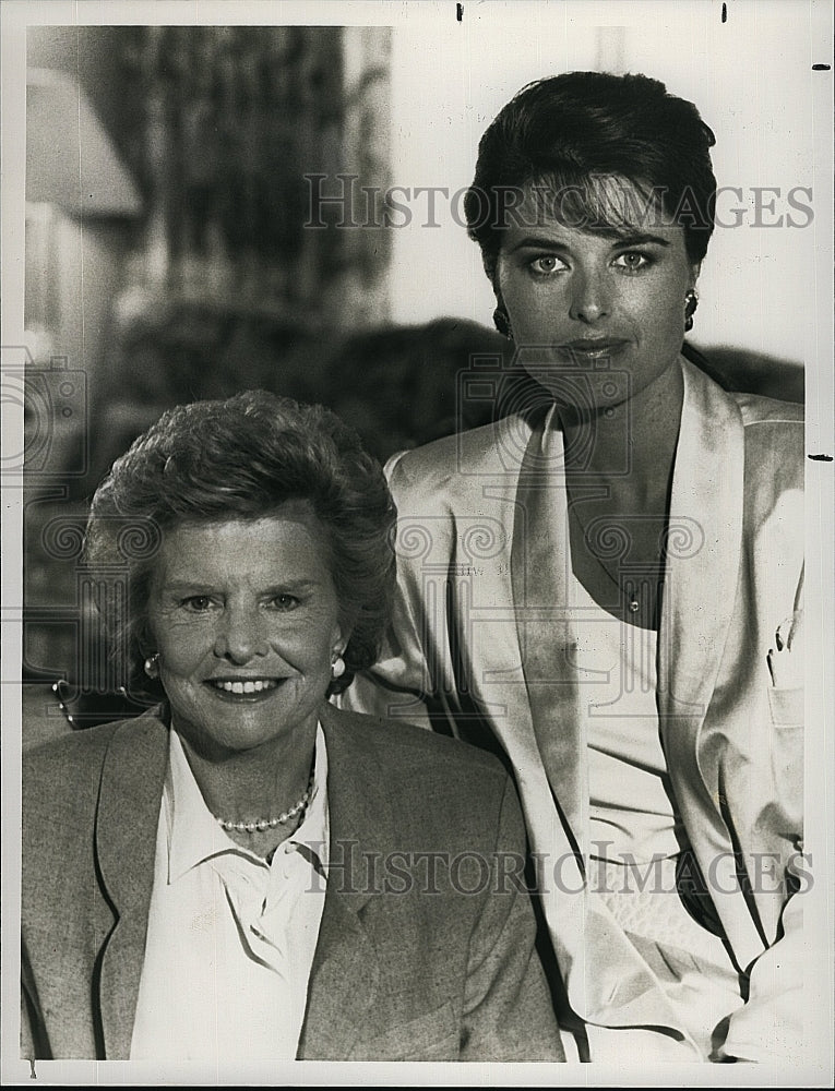 1989 Press Photo Journalist Maria Shiver with former first lady Betty Ford.- Historic Images