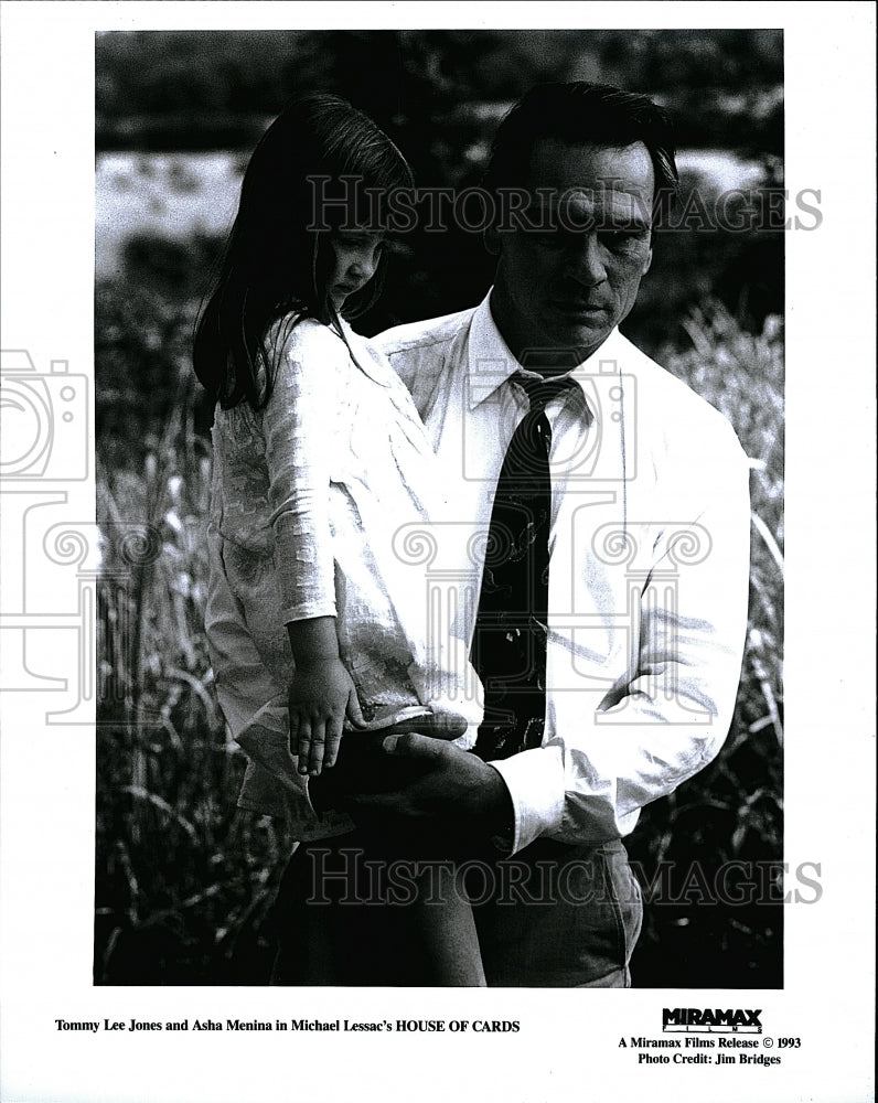 1993 Press Photo Tommy Lee Jones Actor Asha Menina Actress House Of Cards Movie- Historic Images