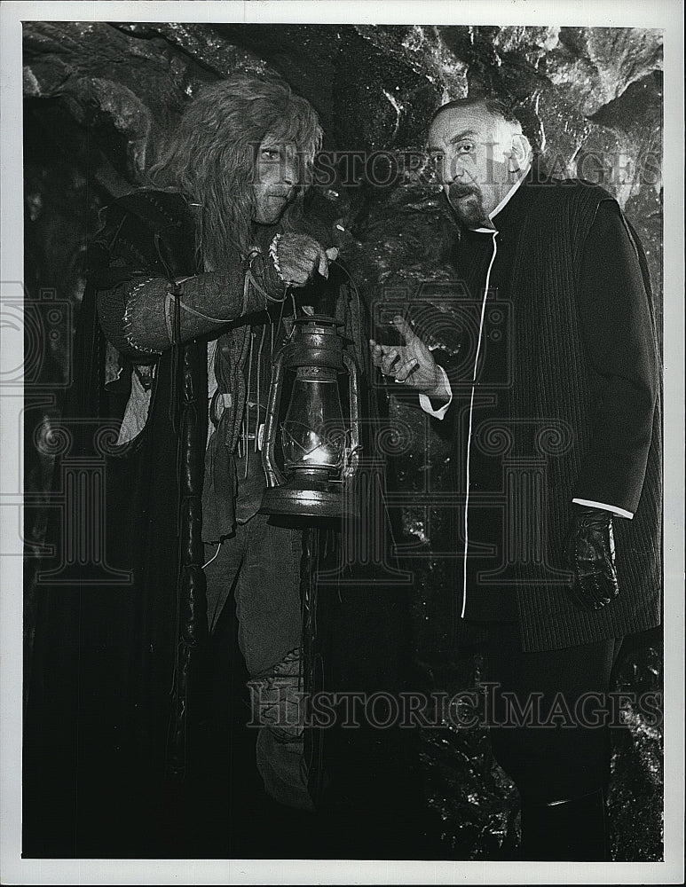 1988 Press Photo &quot;Beauty &amp; the Beast&quot; starring Ron Pearlman, Roy Dotrice- Historic Images