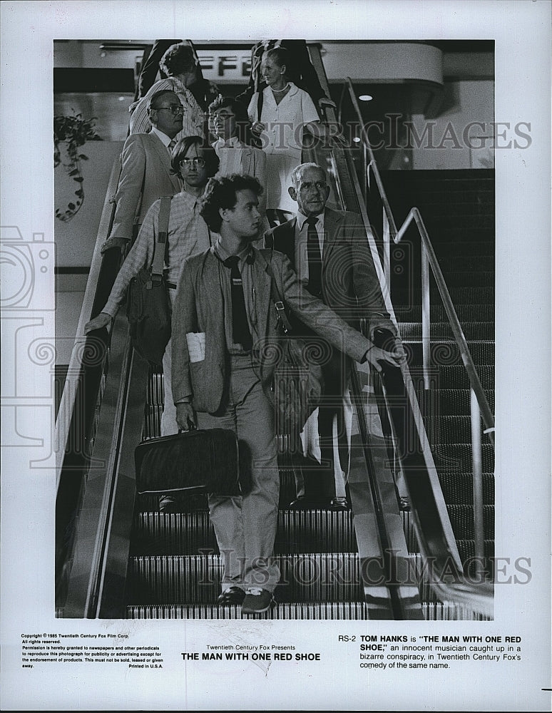 1985 Press Photo &quot;The Man With One Red Shoe&quot;starring Tom Hanks- Historic Images