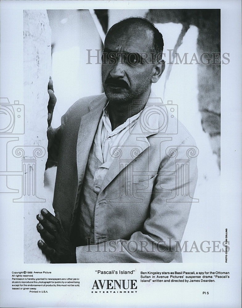 1988 Press Photo Ben Kingsley in &quot;Pascali&#39;s Island&quot;- Historic Images