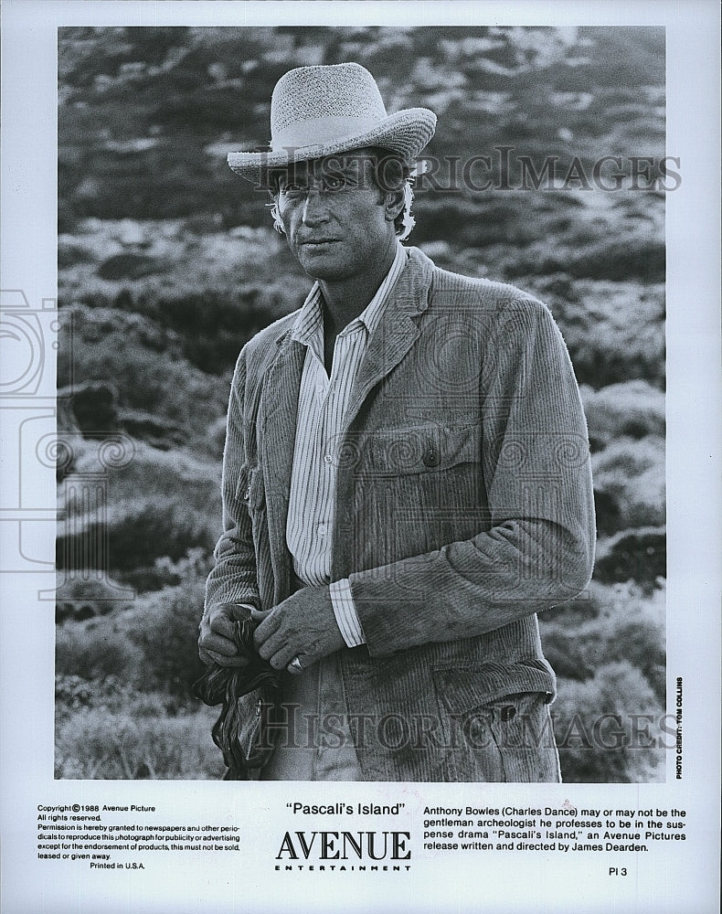 1988 Press Photo Charles Dance in &quot;Pascali&#39;s Island&quot;- Historic Images