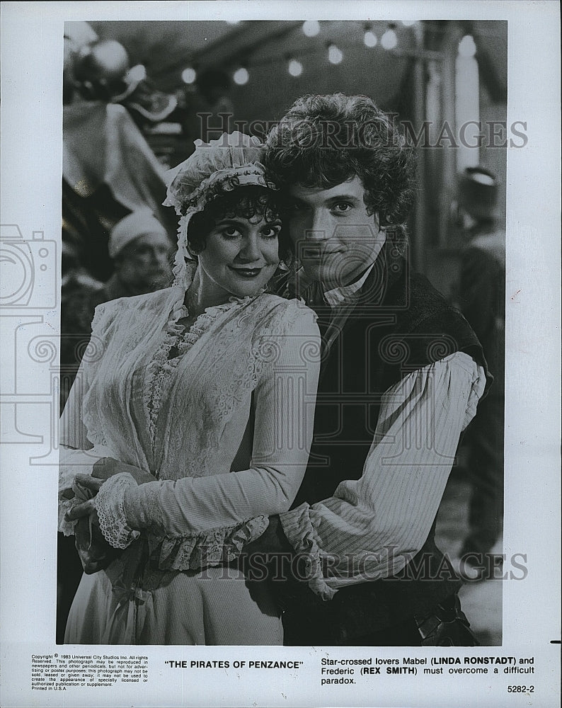 1983 Press Photo Linda Ronstadt &amp; Rex Smith star in &quot;The Pirates of Penzance&quot;- Historic Images