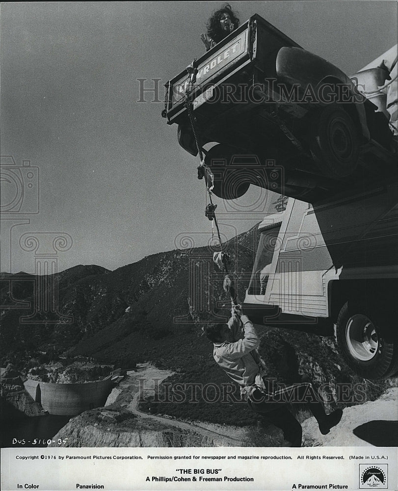 1976 Press Photo Joseph Bologna in &quot;The Big Bus&quot;- Historic Images