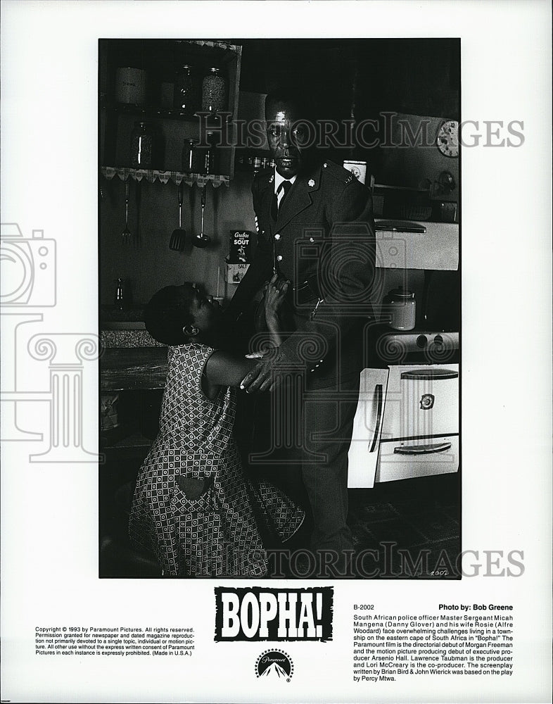 1993 Press Photo Actor Danny Glover In &quot;Bopha!&quot; - Historic Images