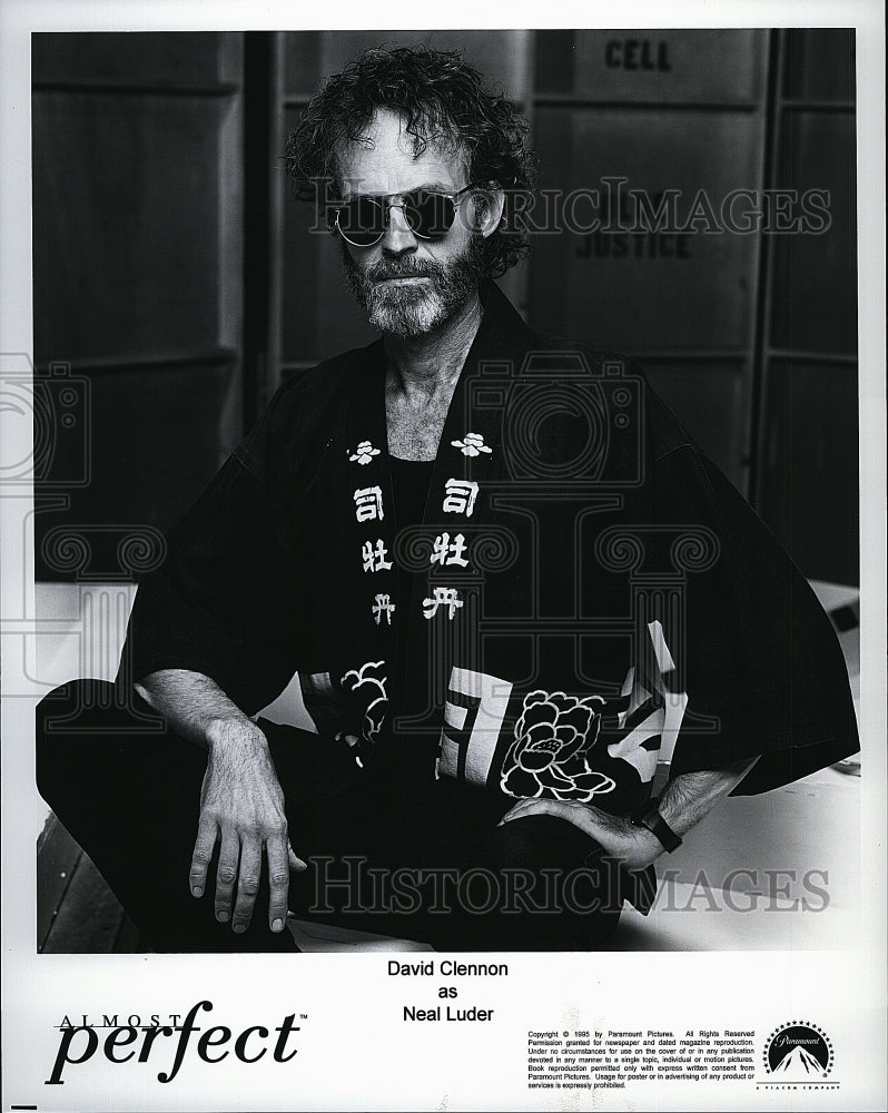 1995 Press Photo Actor David Clennon in &quot;Almost Perfect&quot;- Historic Images