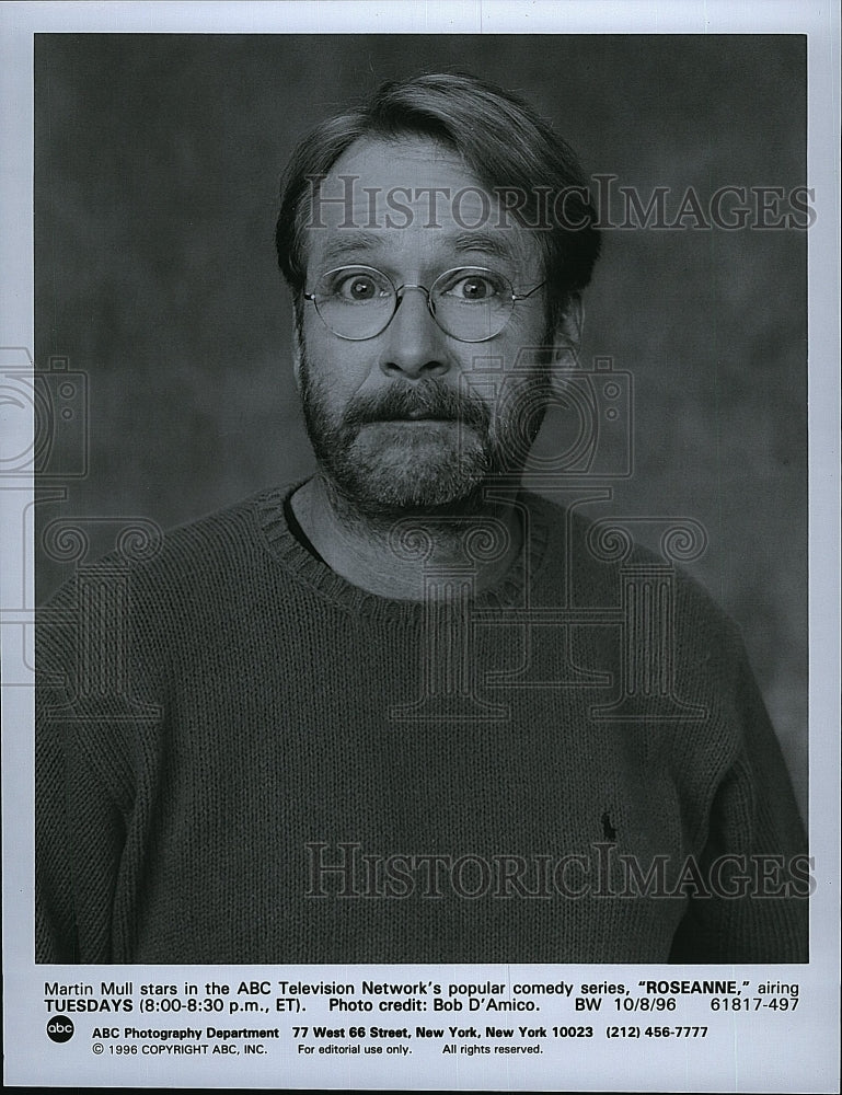 1996 Press Photo  &quot;Roseanne&quot;  guest starring  Martin Mull- Historic Images