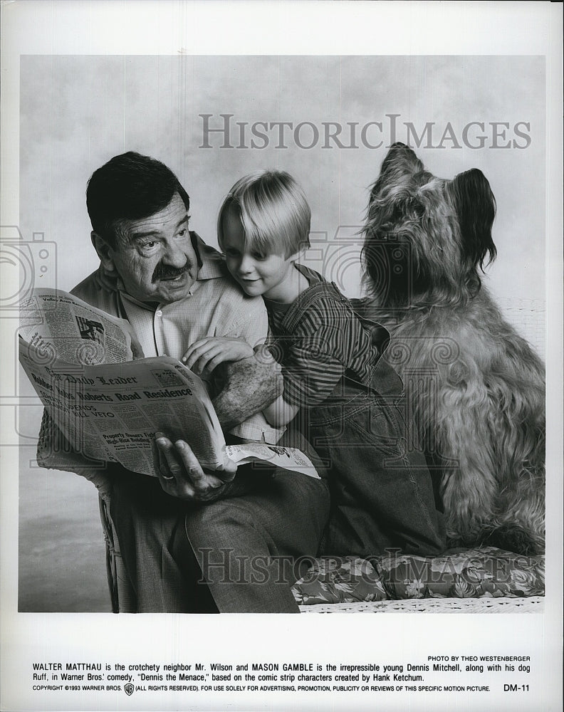 1993 Press Photo Walter Matthau and Mason Gamble in &quot;Dennis the Menace&quot;- Historic Images