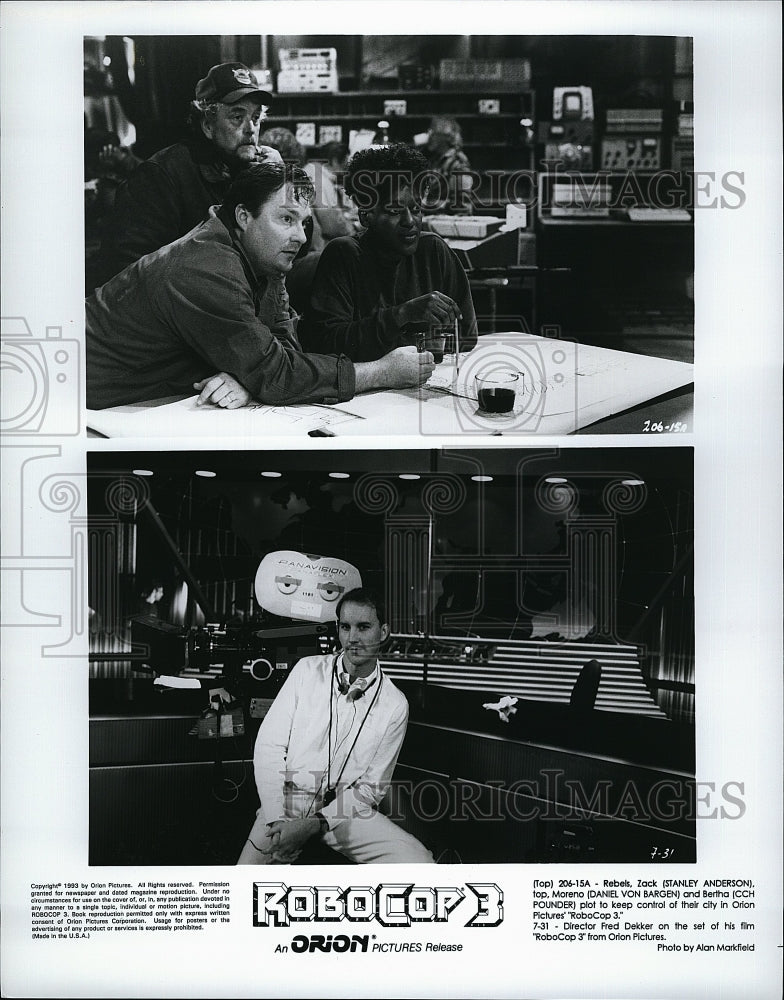 1993 Press Photo Scenes From Film &quot;Robocop 3&quot;- Historic Images