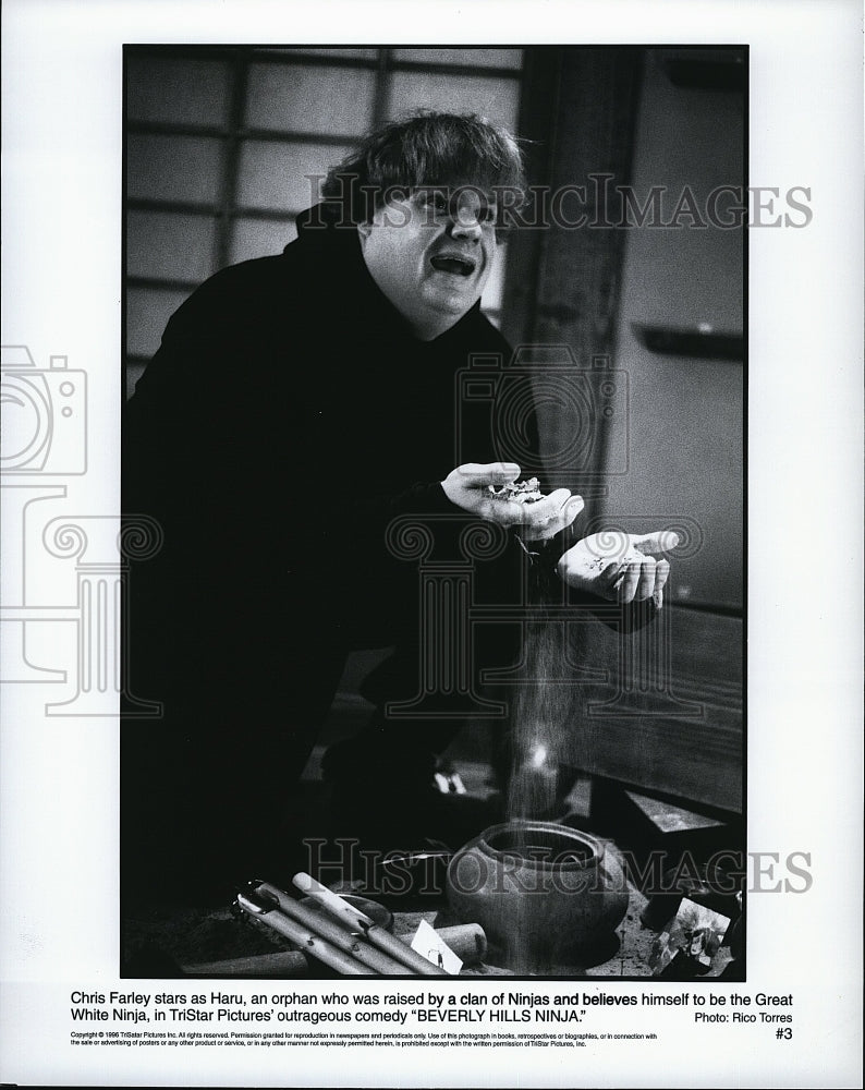 1996 Press Photo Chris Farley Stars In &quot;Beverly Hills Ninja&quot;- Historic Images