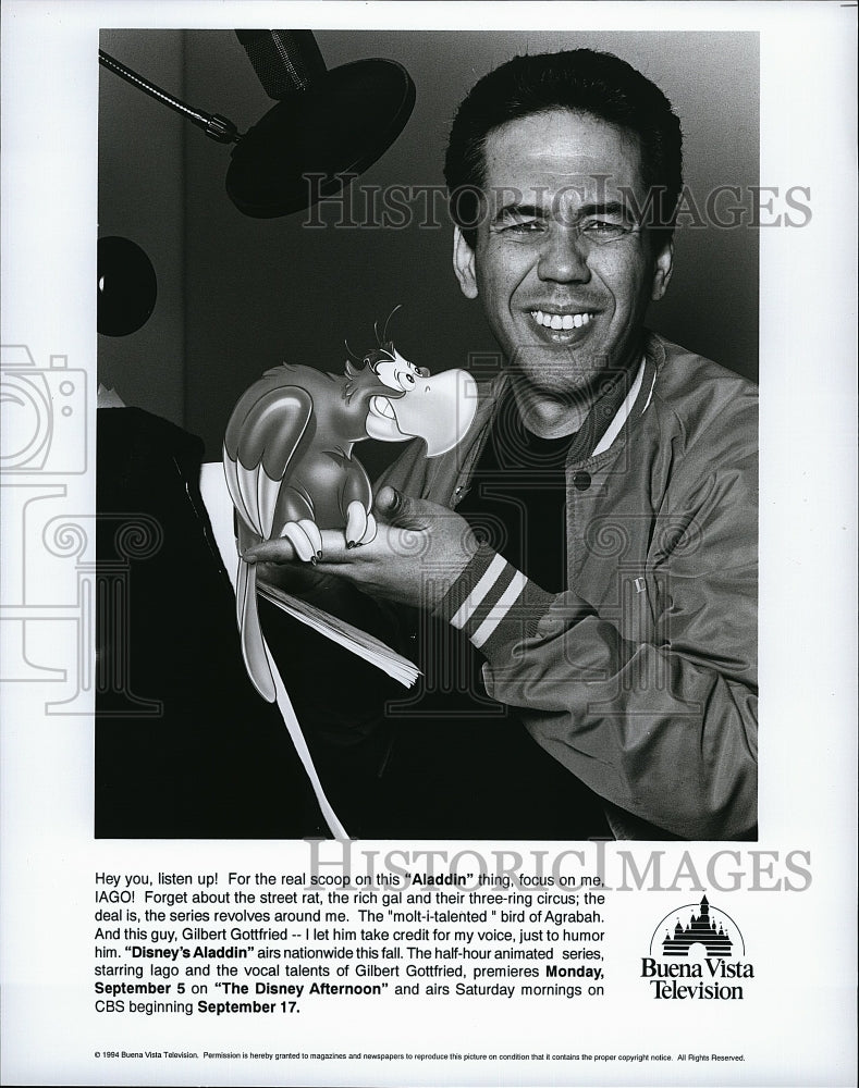 1994 Press Photo Gilbert Gottfried as Iago voice in "Disney Aladdin". - Historic Images