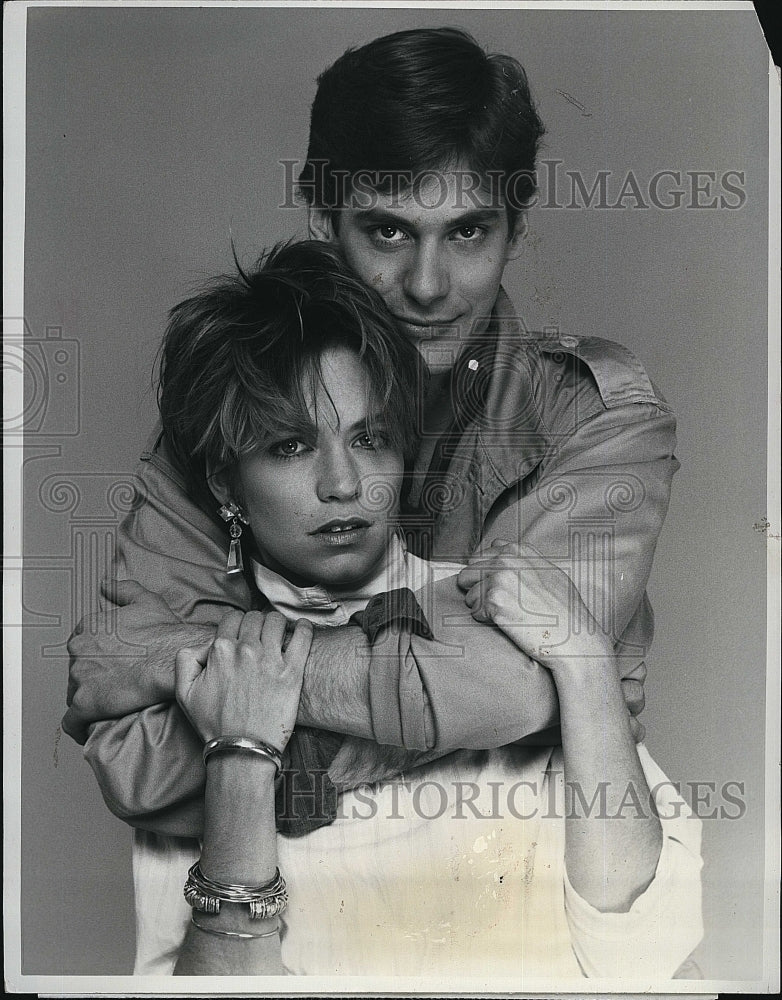 1985 Press Photo Scott Bryce Actor Finn Carter Actress As The World Turns- Historic Images