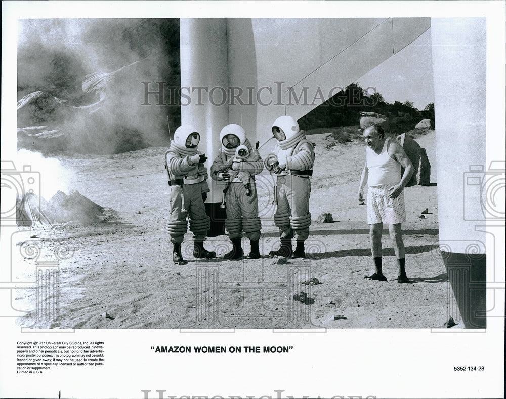 1987 Press Photo A scene from &quot;Amazon Women On The Moon&quot;- Historic Images