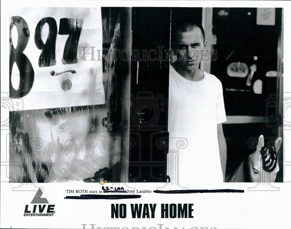 1998 Press Photo Tim Roth as Joey Larabito in "No Way Home"- Historic Images