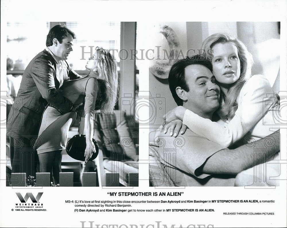 1988 Press Photo Dan Aykroyd, Kim Basinger &quot;My Stepmother is an Alien&quot;- Historic Images