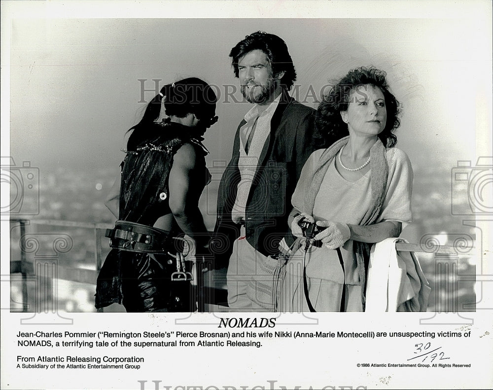 1986 Press Photo Pierce Brosnan, Anna-Marie Montecelli &quot;Nomads&quot;- Historic Images