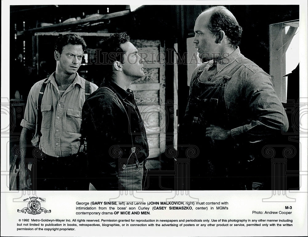 1992 Press Photo Gary Sinise, John Malkovich, C. Siemaszko &quot;Of Mice and Men&quot;- Historic Images