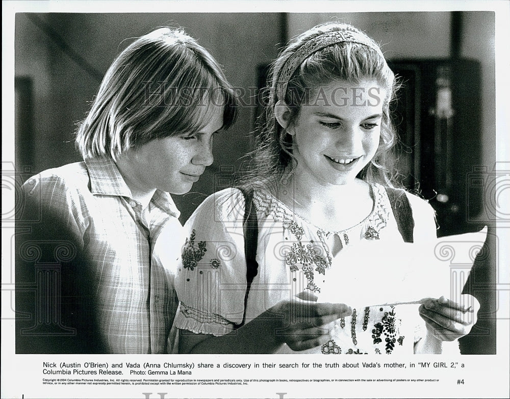 1994 Press Photo Austin O&#39;Brien as Nick and Anna Chlumsky as Vada in &quot;My Girl 2&quot;- Historic Images