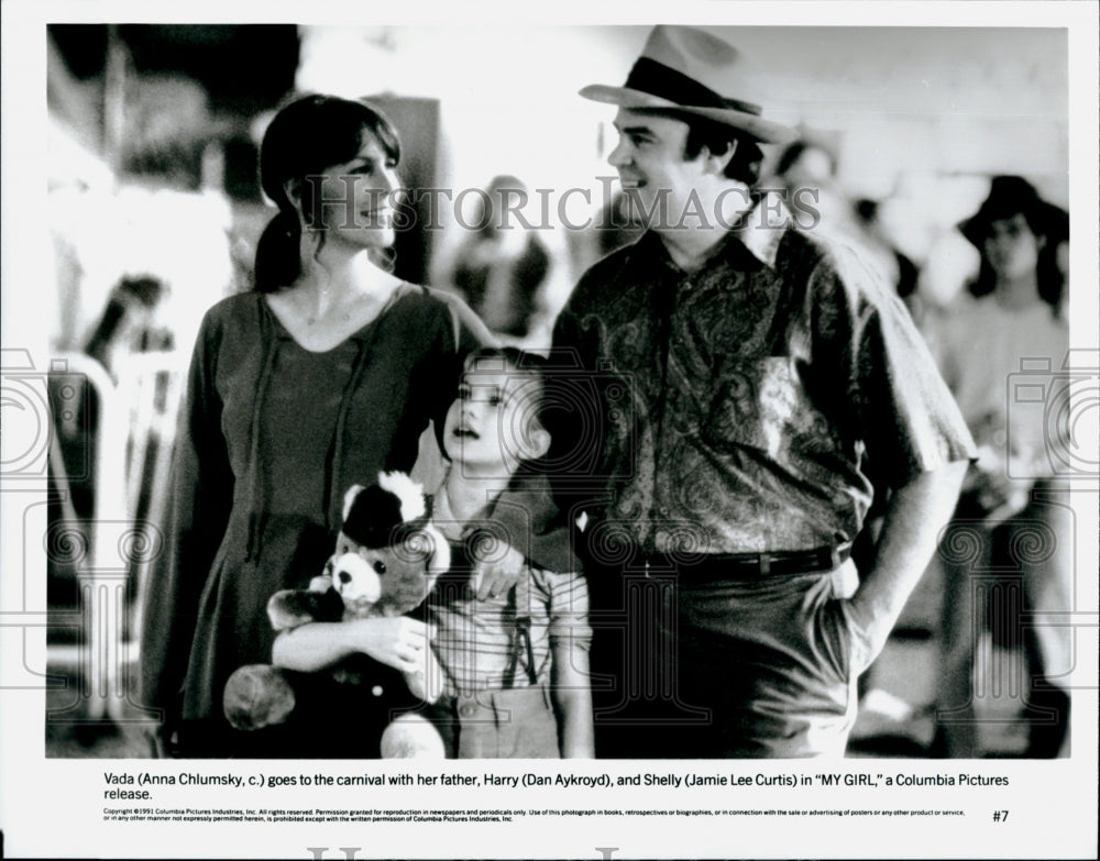 1991 Press Photo Dan Aykroyd, Jamie Lee Curtis, Anna Chlumsky &quot;My Girl&quot;- Historic Images