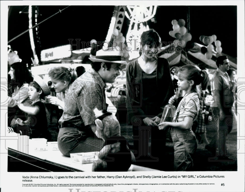 1991 Press Photo Dan Aykroyd, Jamie Lee Curtis, Anna Chlumsky &quot;My Girl&quot;- Historic Images