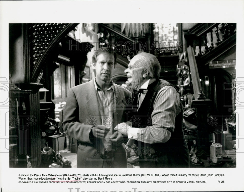 Press Photo Dan Aykroyd and Chevy Chase in Nothing But Trouble- Historic Images