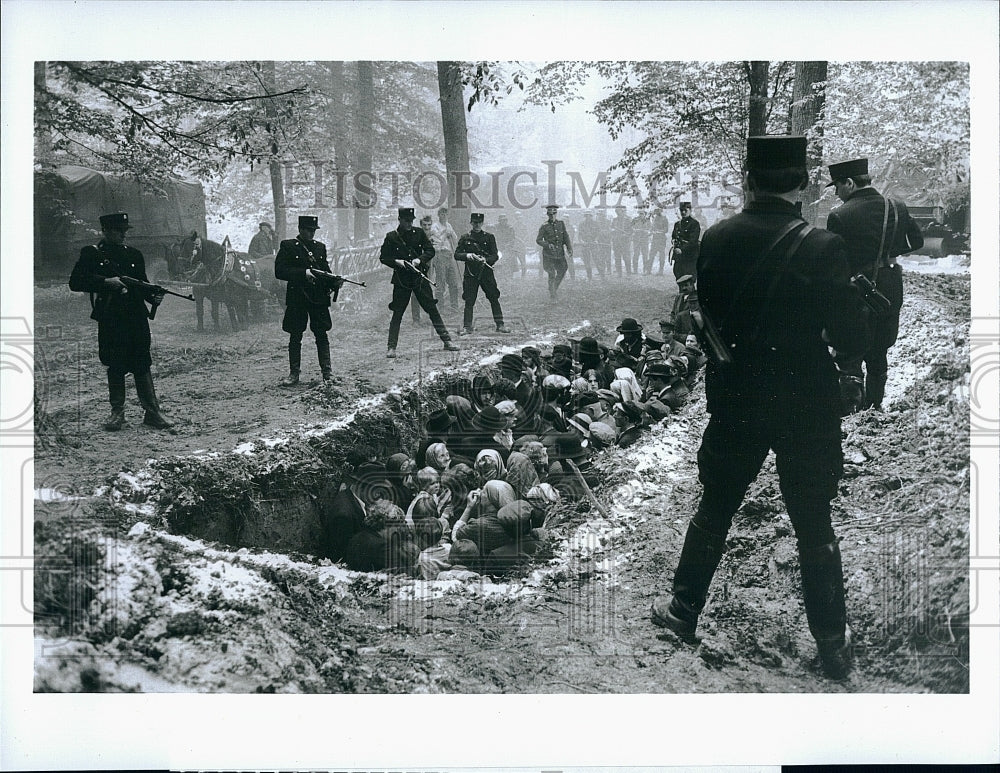 1983 Press Photo ABC Novel for TV: The Winds Of War- Historic Images