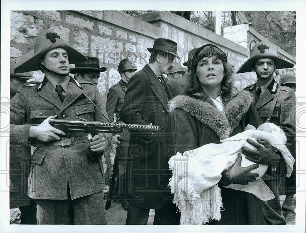 1983 Press Photo Ali McGraw in ABC&#39;s The Winds Of War- Historic Images