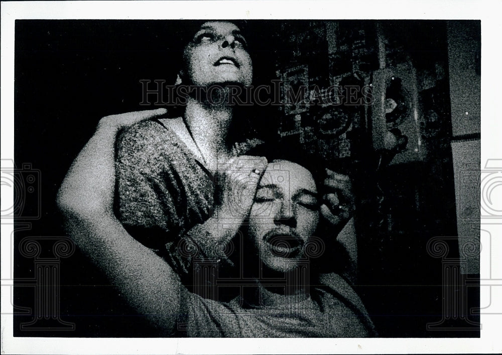 1983 Press Photo &quot;Seventeen&quot; Two actors in a scene from the film- Historic Images