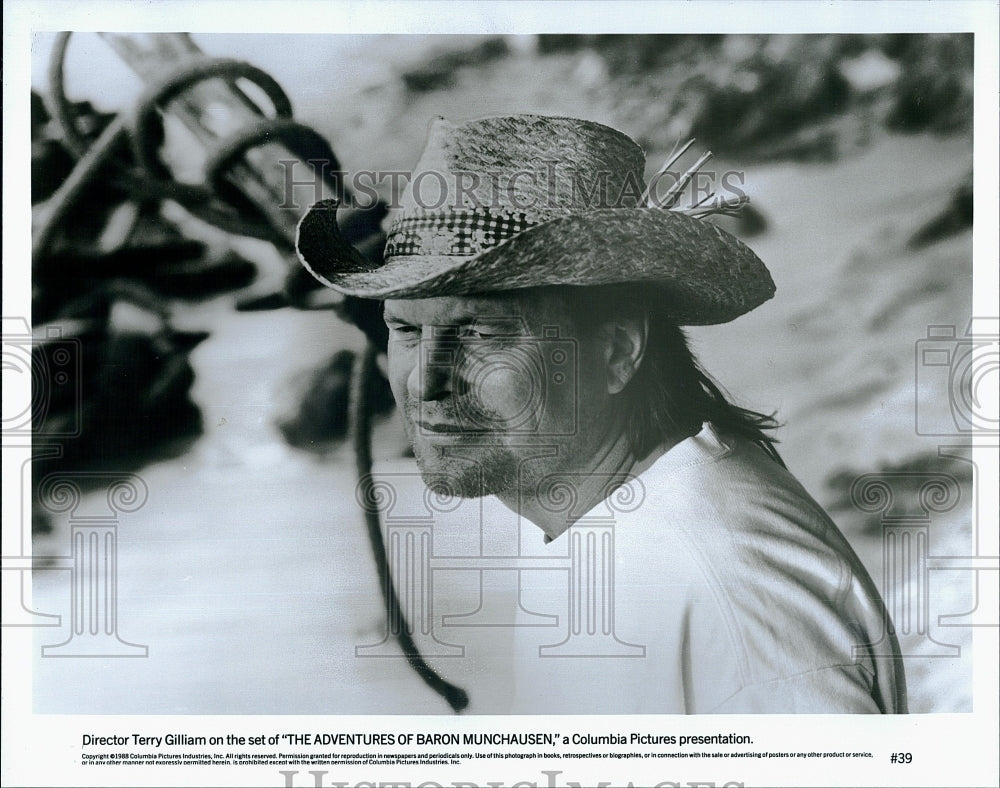 1988 Press Photo Terry Gilliam Director On Set Adventures Baron Munchauesen Film- Historic Images