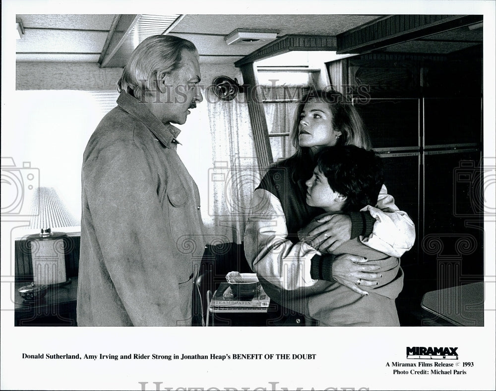 1993 Press Photo &quot;Benefit of the Doubt&quot; Donald Sutherland, Amy Irving,R Strong- Historic Images