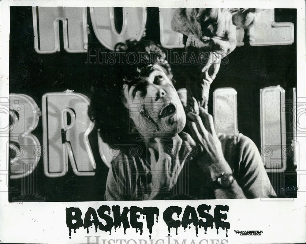 Press Photo Kevin Van Hentenryck in &quot;Basket Case&quot;- Historic Images