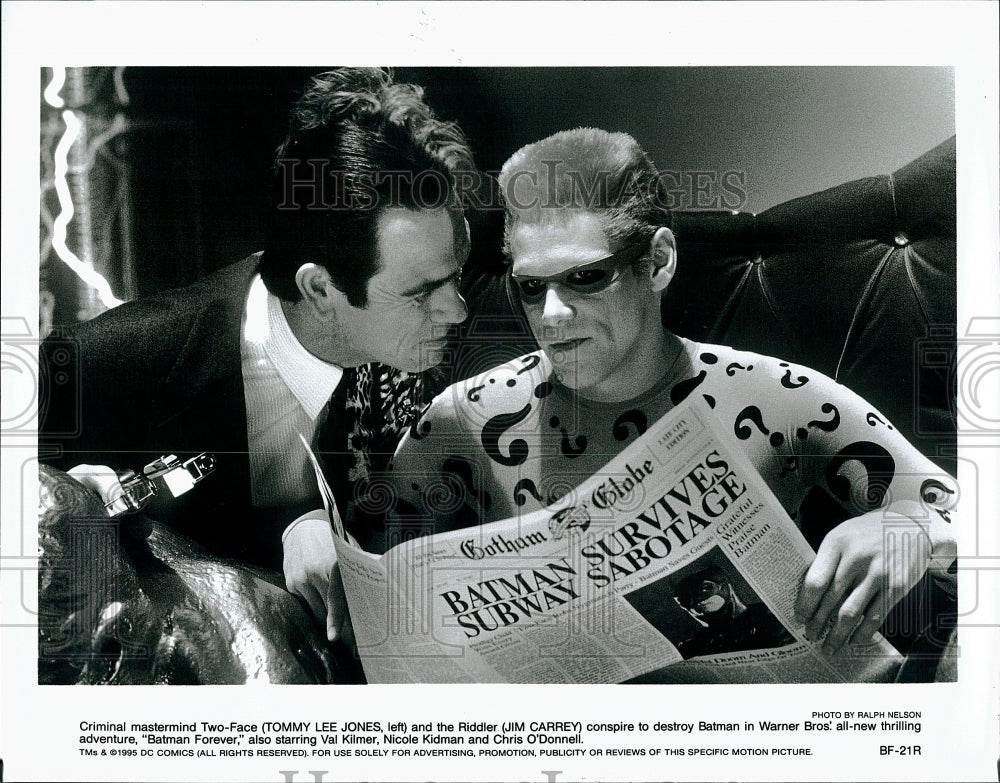 1995 Press Photo Tommy Lee Jones and Jim Carrey in &quot;Batman Forever&quot;- Historic Images