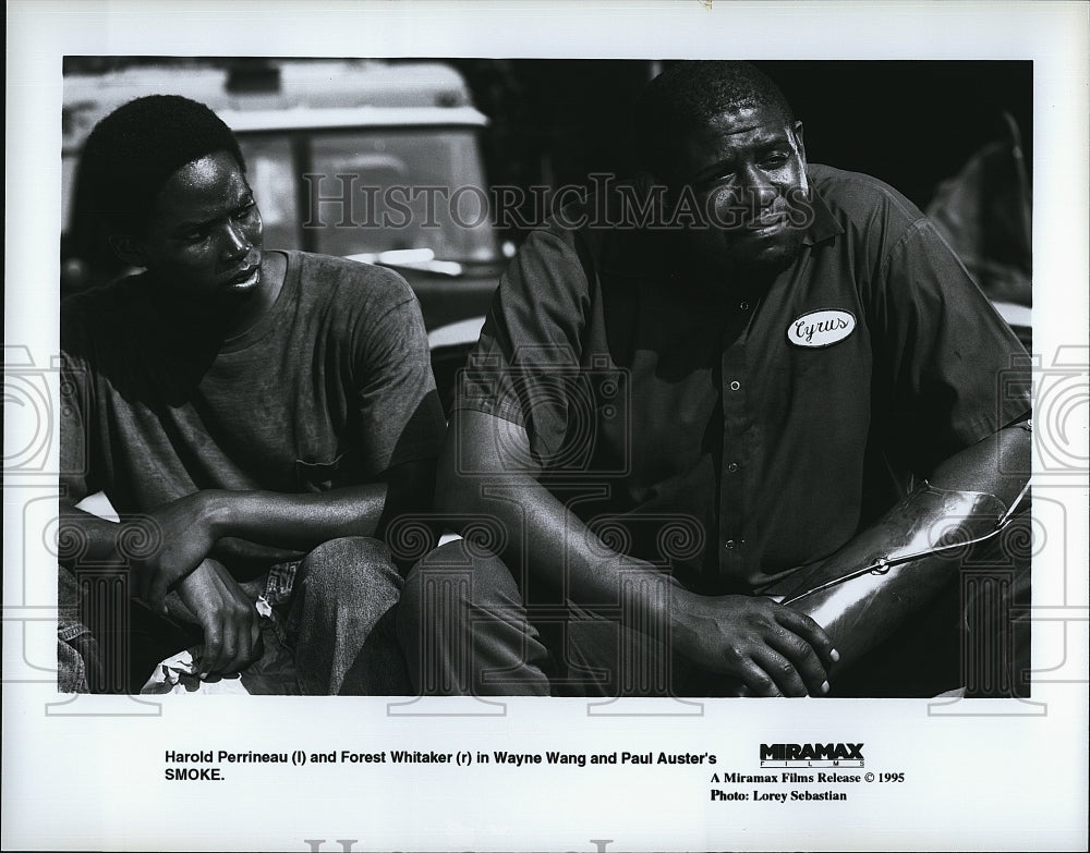 1995 Press Photo Harold Perrineau and Forest Whitaker in &quot;Smoke&quot;- Historic Images