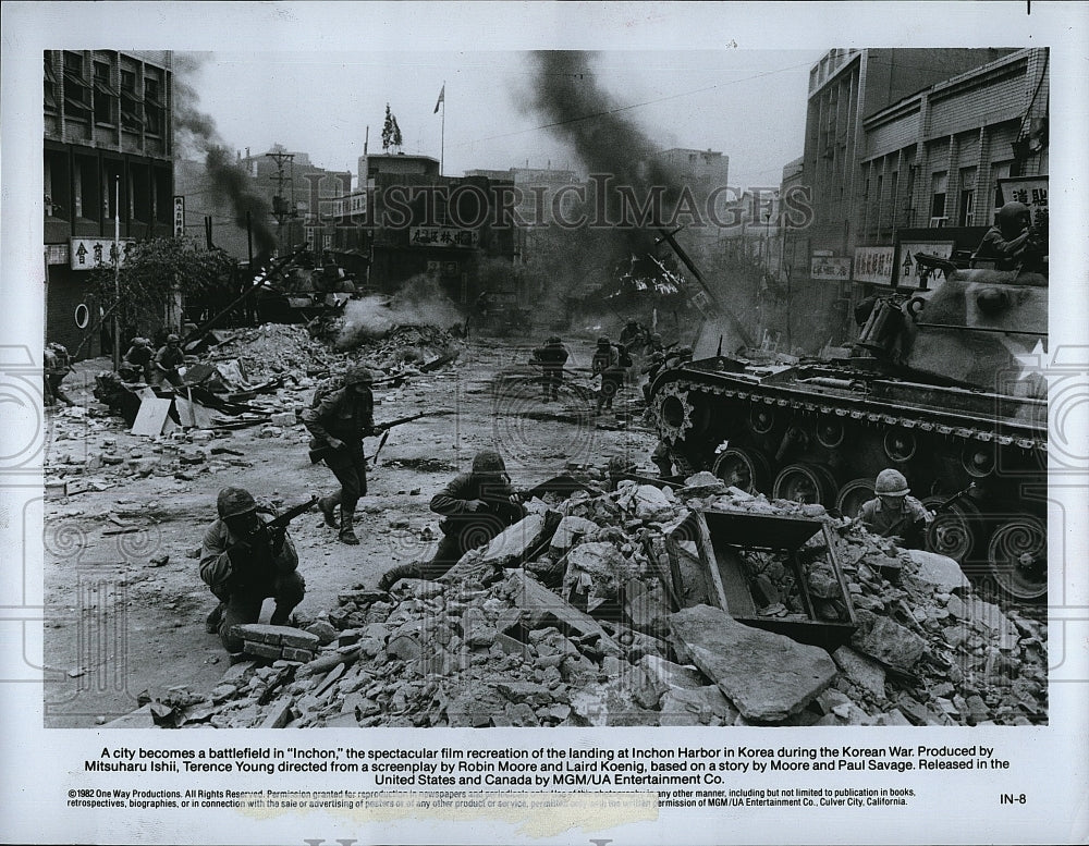 1982 Press Photo Battlefield Scene from Film &quot;Inchon&quot;- Historic Images