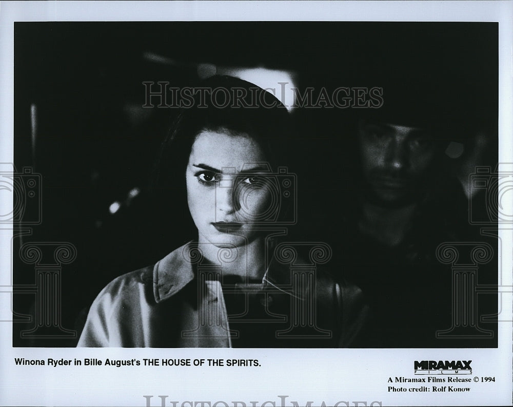 1994 Press Photo Winona Ryder American Actress House Of The Spirits Movie Film- Historic Images