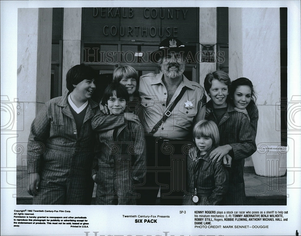 1982 Press Photo Kenny Rogers Tommy Abernathy Benji Wilhoite Robby Still Actor- Historic Images