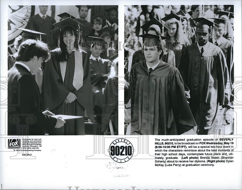 1993 Press Photo Beverly Hills 90210 Shannen Doherty Luke Perry graduate- Historic Images