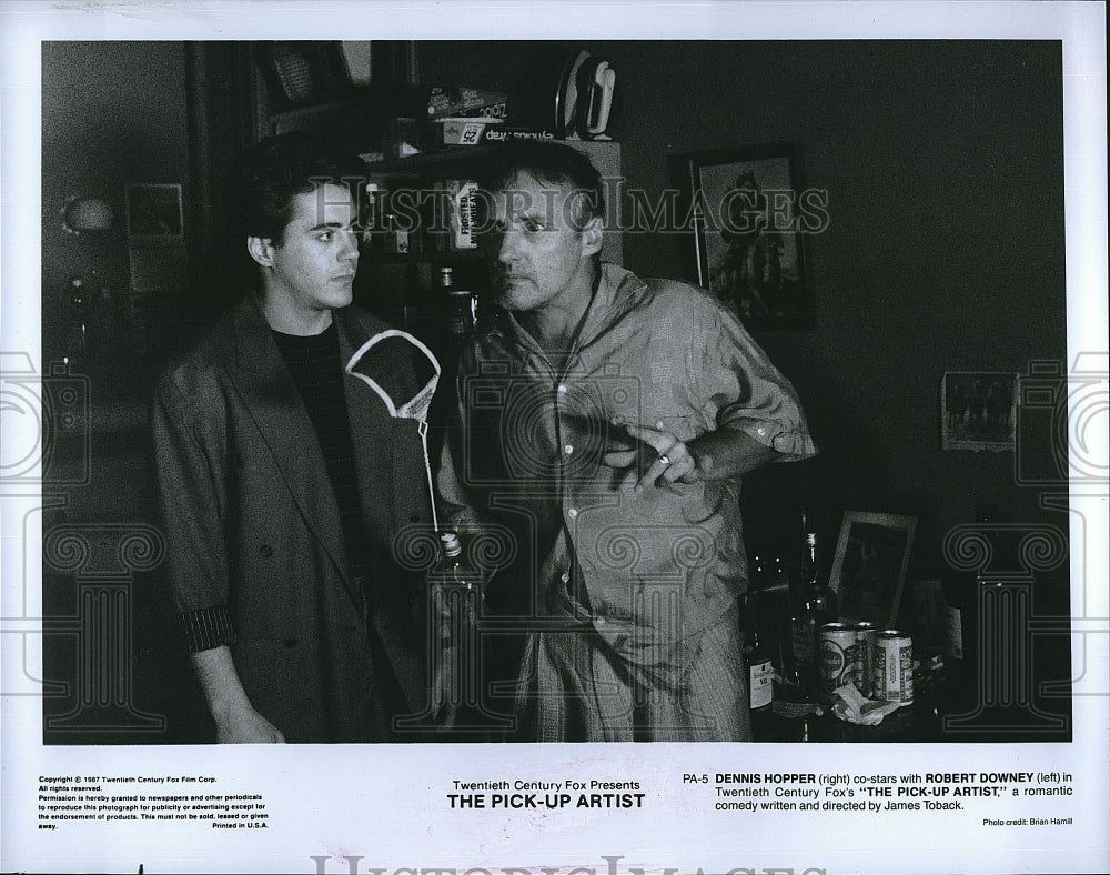 1987 Press Photo Actors Dennis Hopper &amp; Robert Downey in &quot;The Pick Up Artist&quot;- Historic Images