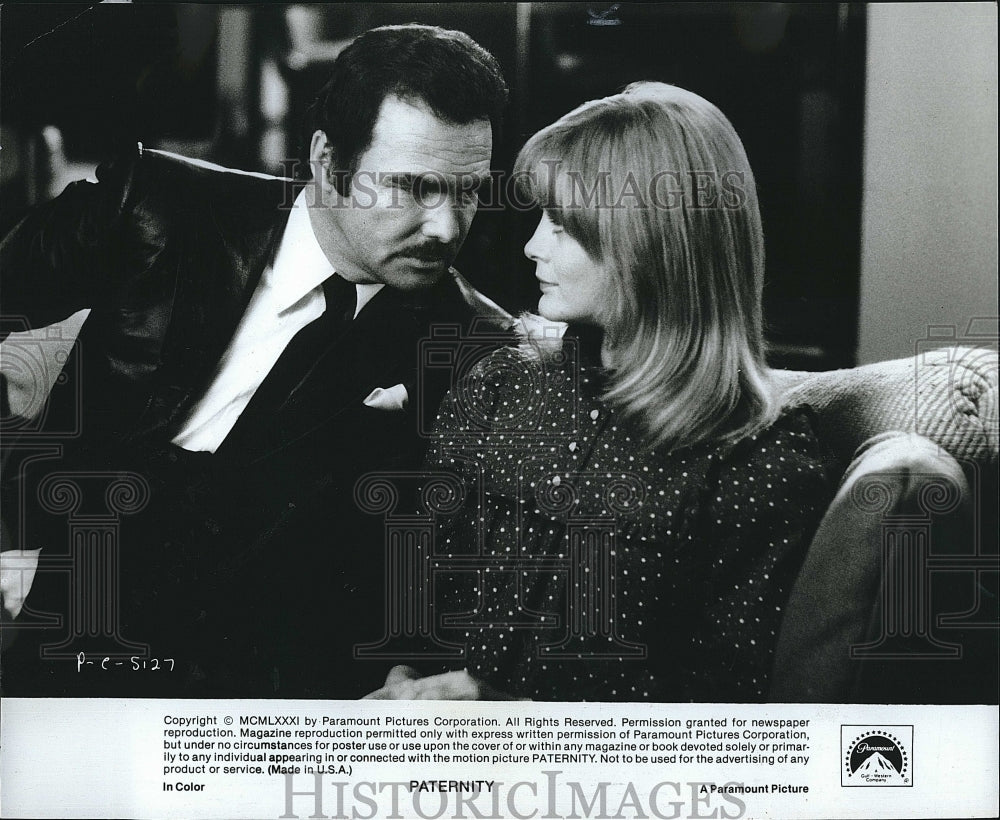 1981 Press Photo Burt Reynolds, Beverly D&#39;Angelo &quot;Paternity&quot;- Historic Images