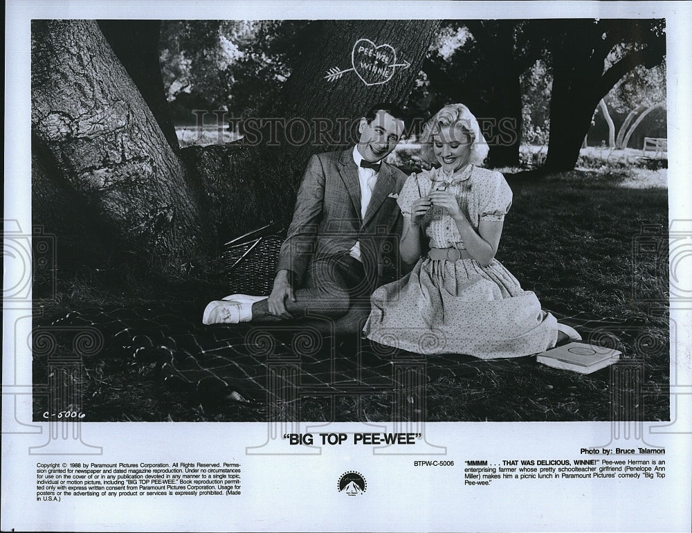 1988 Press Photo Pee-Wee Herman, Penelope Ann Miller &quot;Big Top Pee-Wee&quot;- Historic Images