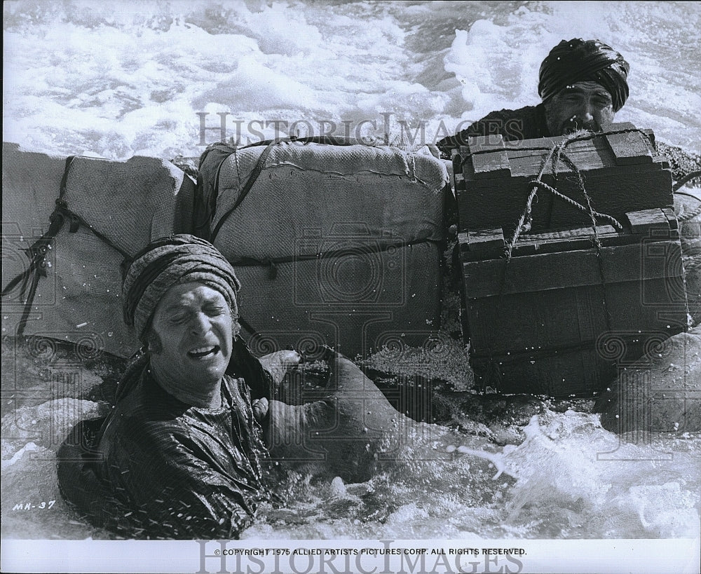 1975 Press Photon Sean Connery and Michael Caine in &quot;Two Man who would be King&quot;.- Historic Images