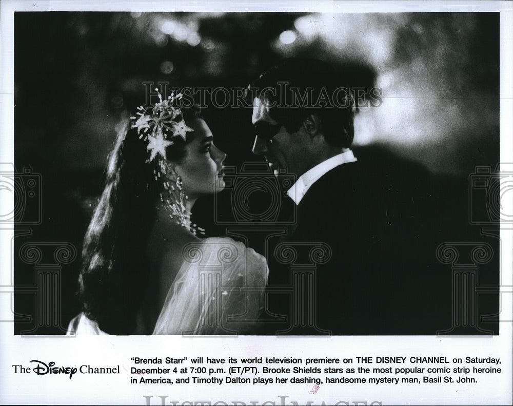 1989 Press Photo &quot;Brenda Starr&quot; Timothy Dalton &amp; Brooke Shields- Historic Images