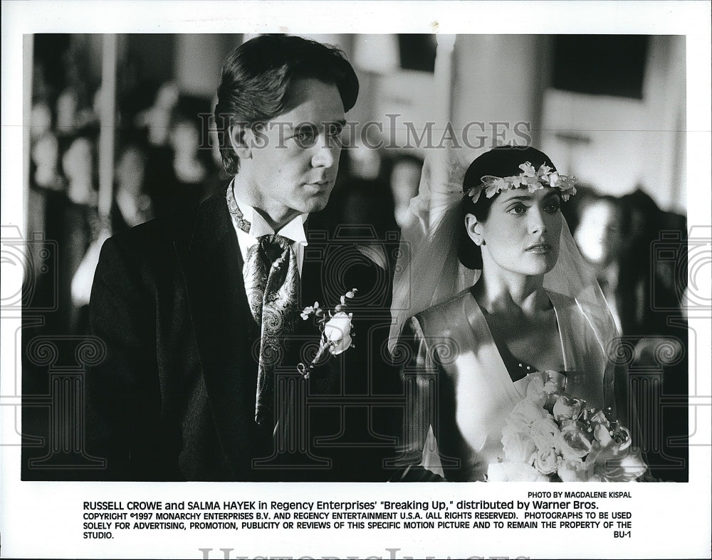 1997 Press Photo &quot;Breaking Up&quot; Salma Hayek &amp; Russell Crowe- Historic Images