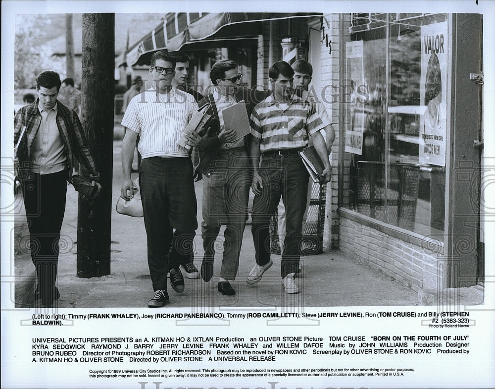 1989 Press Photo &quot;Born On The Fourth of July&quot; Tom Cruise, Frank Whaley- Historic Images