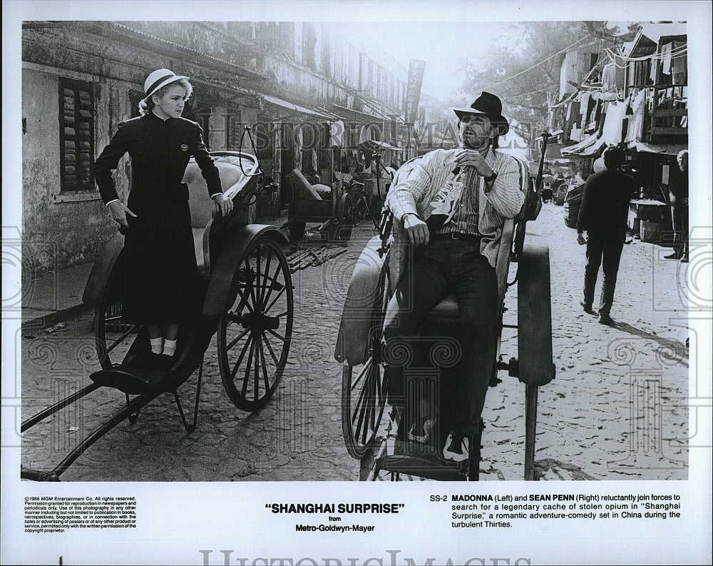 1986 Press Photo Shanghai Surprise Film Actors Madonna Sean Penn Carriage Scene- Historic Images