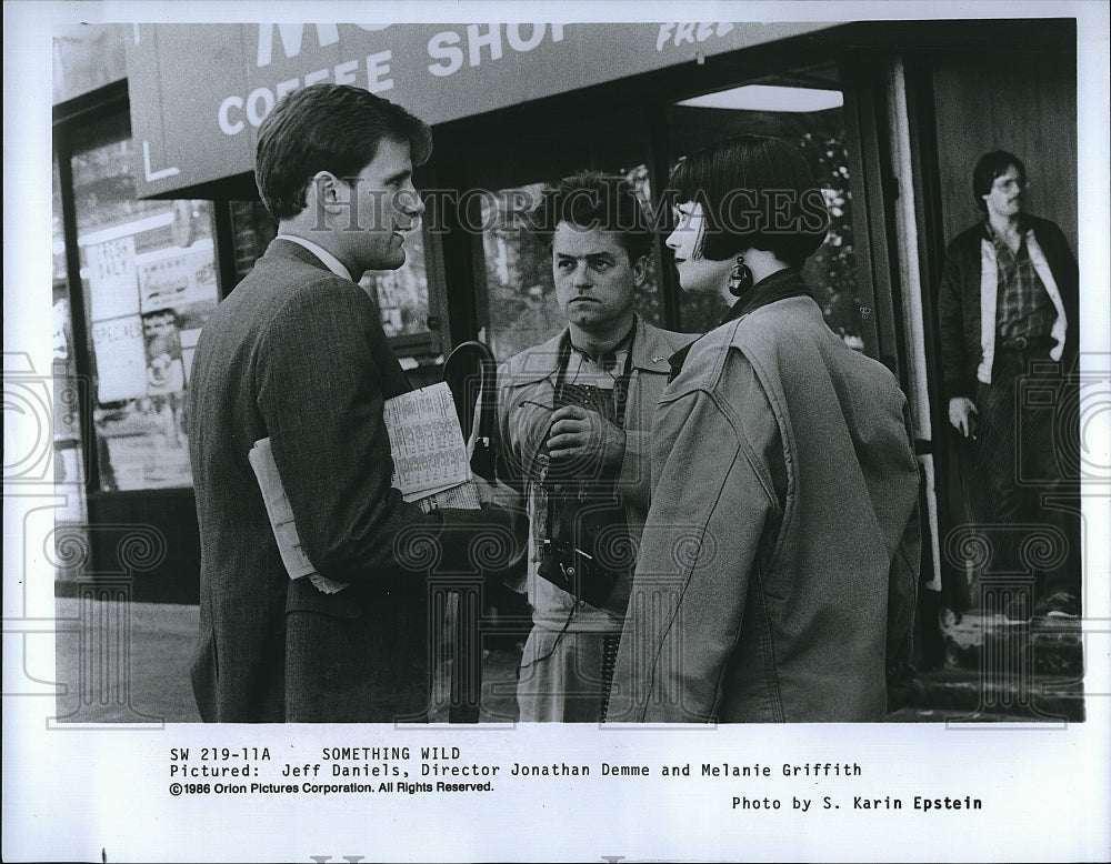 1986 Press Photo Jeff Daniels, Director Jonathan Demme &quot;Something Wild&quot;- Historic Images