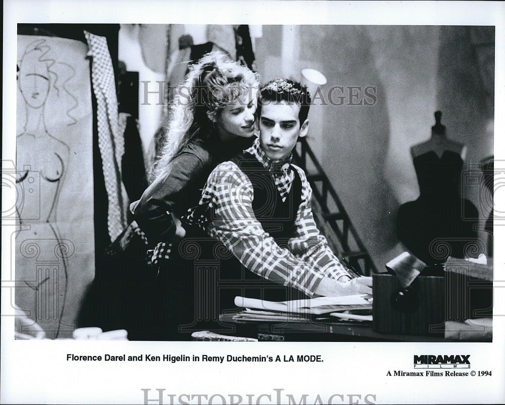 1994 Press Photo Florence Darel Actress Ken Higelin Actor  A La Mode Comedy Film- Historic Images