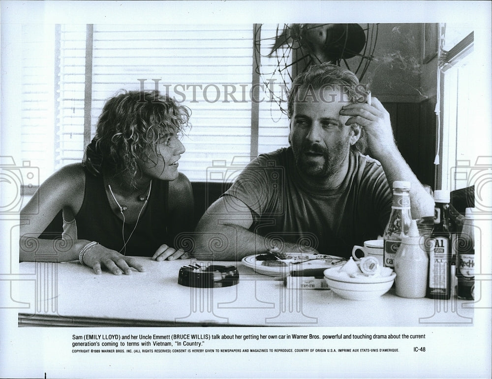 1989 Press Photo &quot;In Country&quot; Emily Lloyd &amp; Bruce Willis- Historic Images