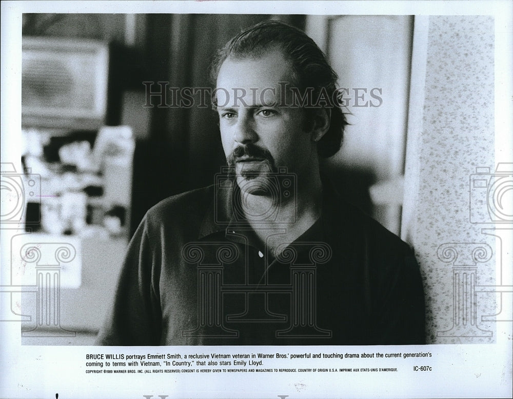 1989 Press Photo &quot;In Country&quot; starring Bruce Willis- Historic Images