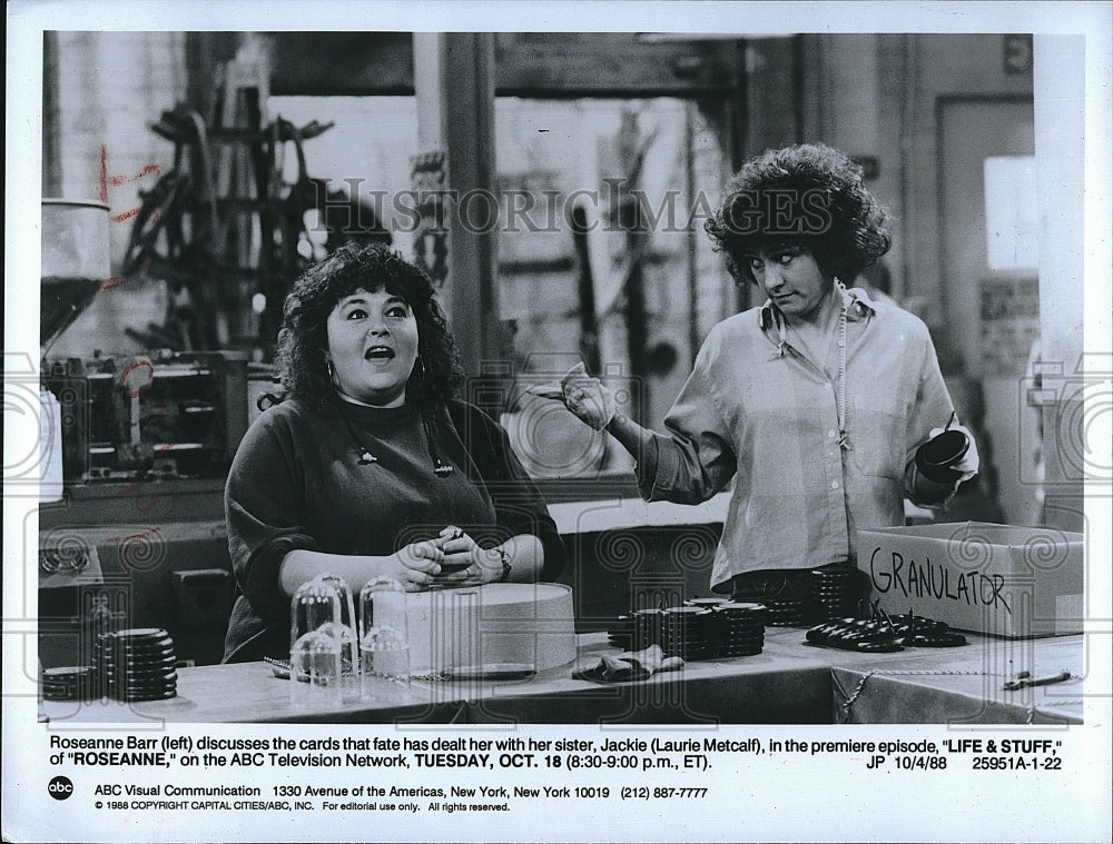 1988 Press Photo &quot;Roseanne&quot; Roseanne Barr, Laurie Metcalf- Historic Images